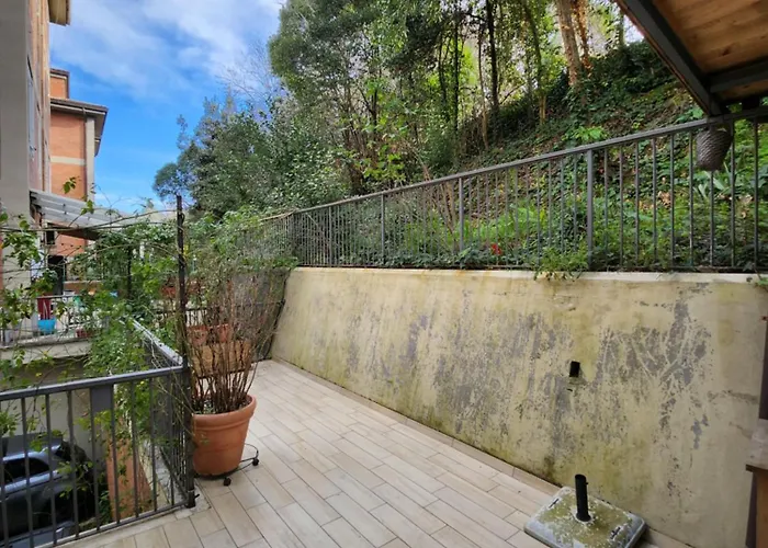 Serenity Garden בית הארחה